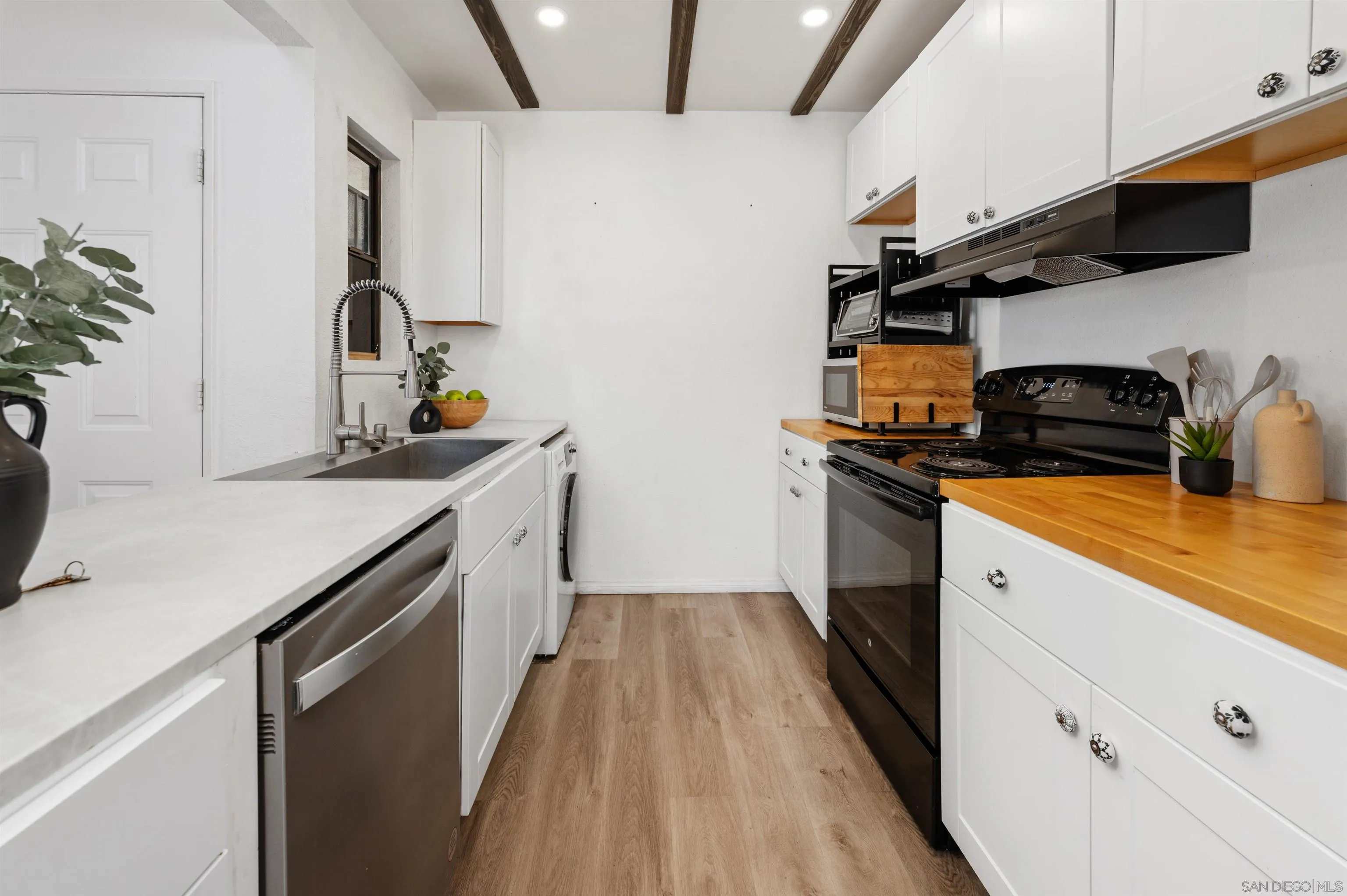 2920 Briarwood Rd Unit F12