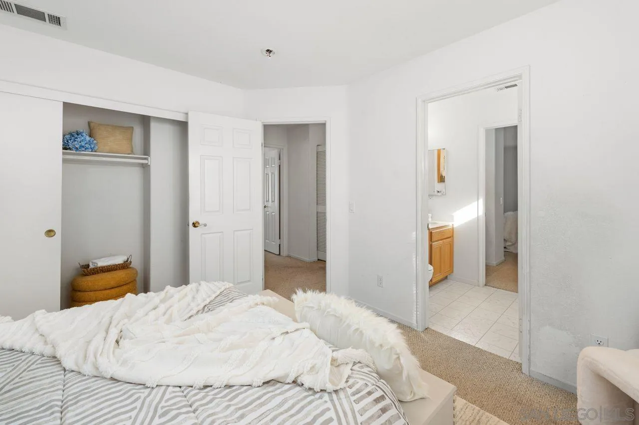 2975 River Shadow Ct