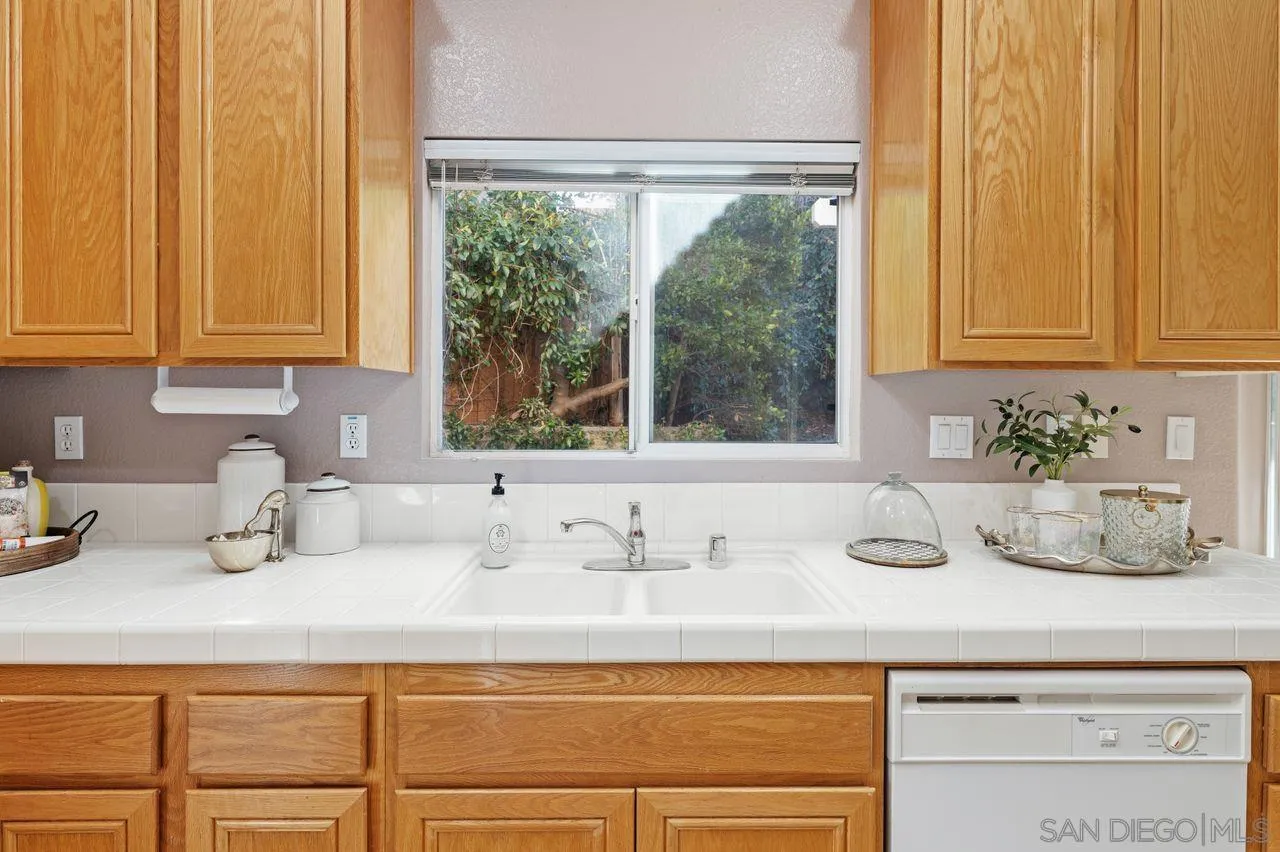 2975 River Shadow Ct