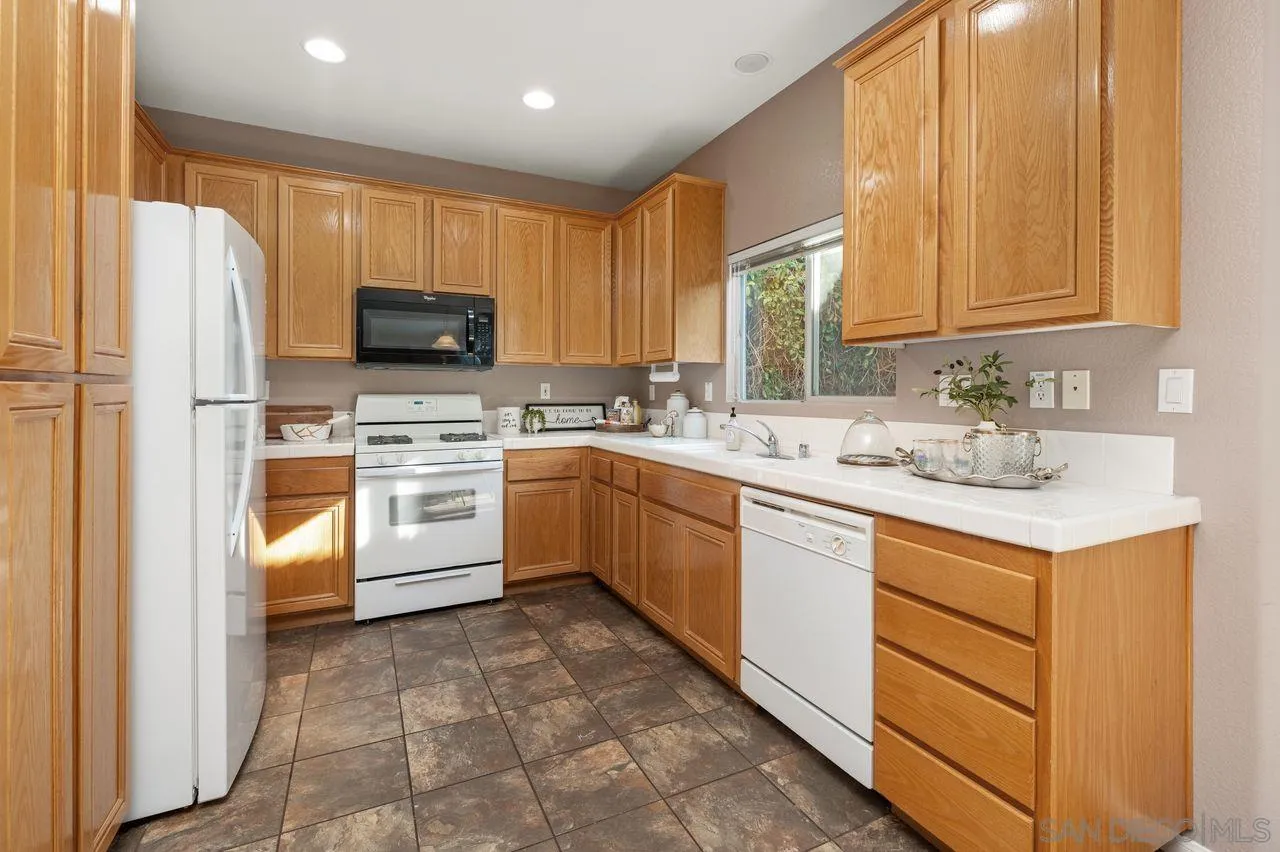 2975 River Shadow Ct