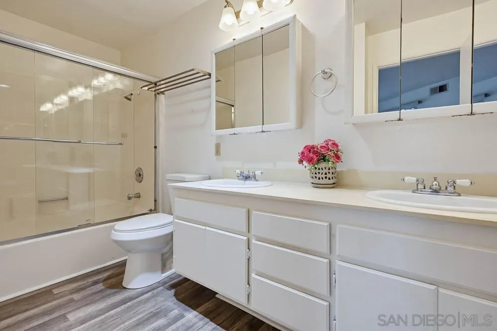 7163 Camino Degrazia Unit 112