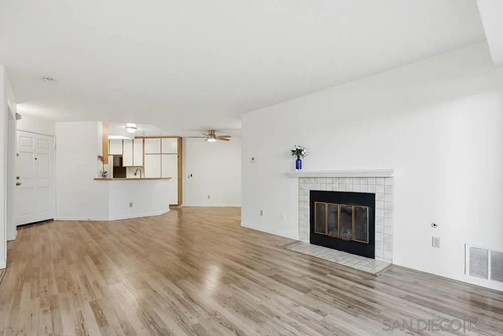 7163 Camino Degrazia Unit 112