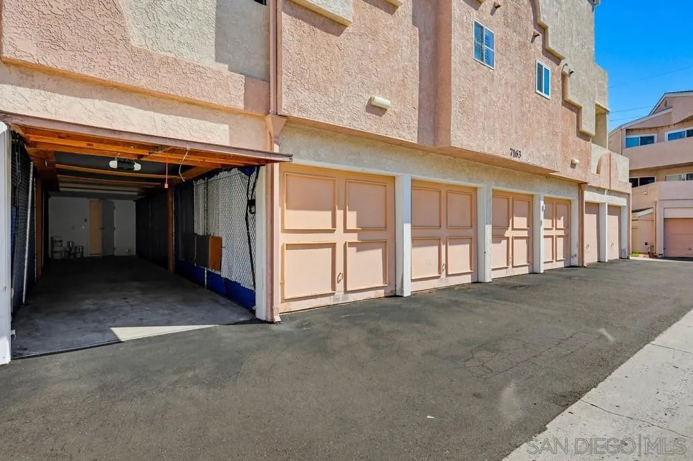 7163 Camino Degrazia Unit 112