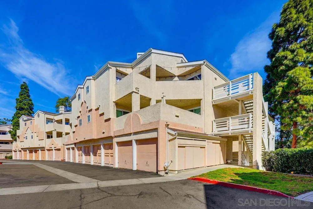 7163 Camino Degrazia Unit 112