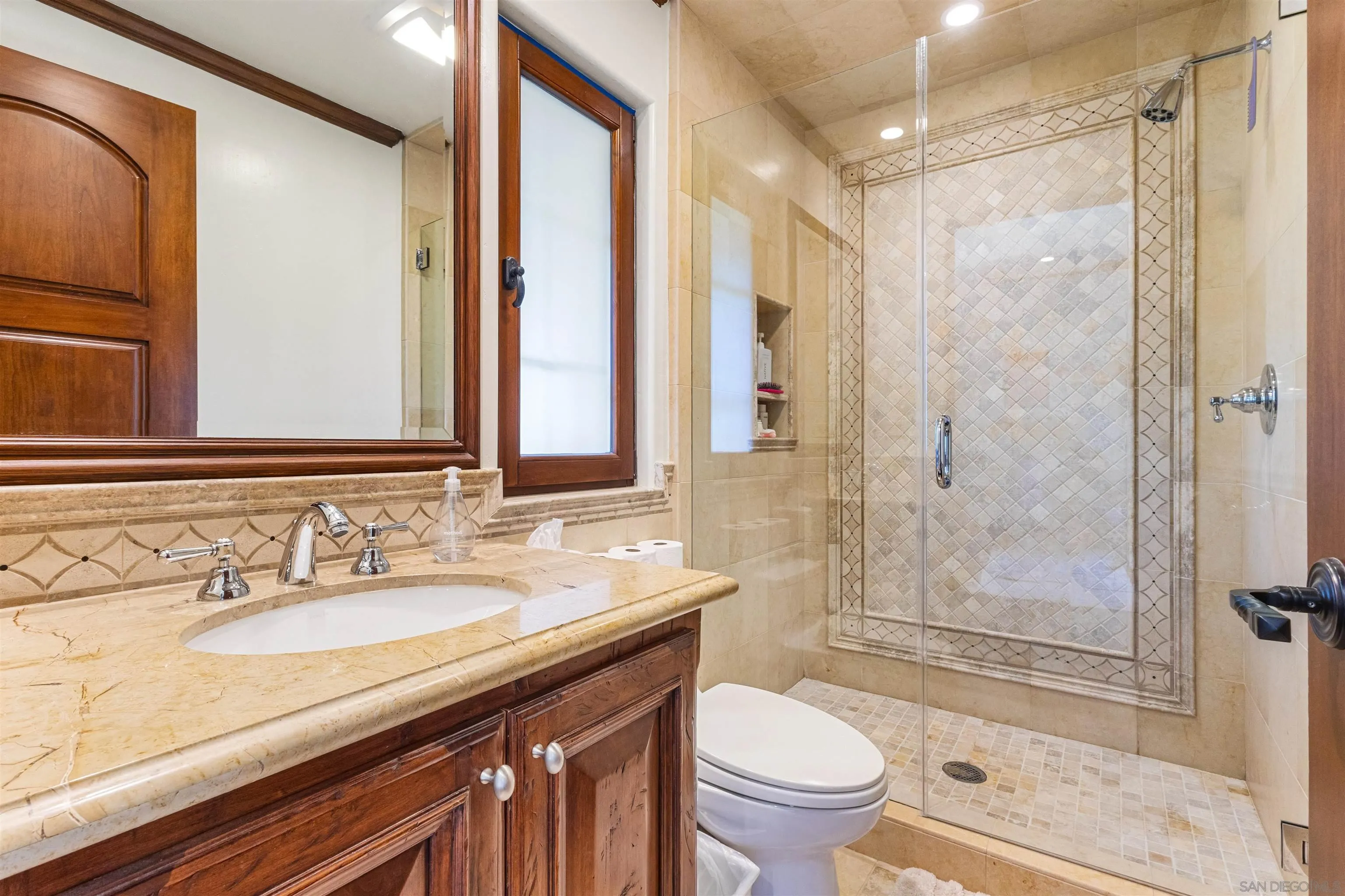 6871 Las Colinas