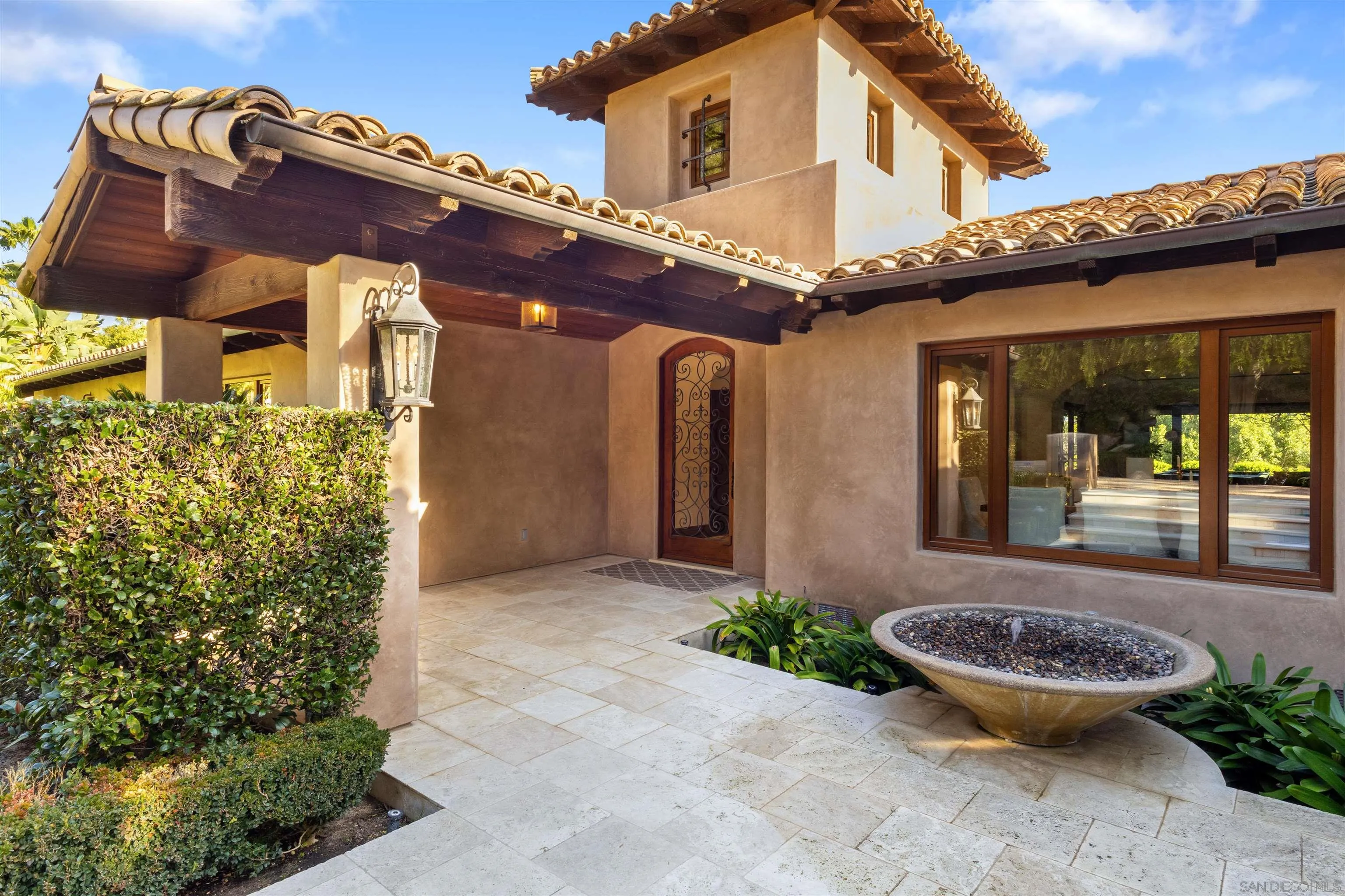 6871 Las Colinas