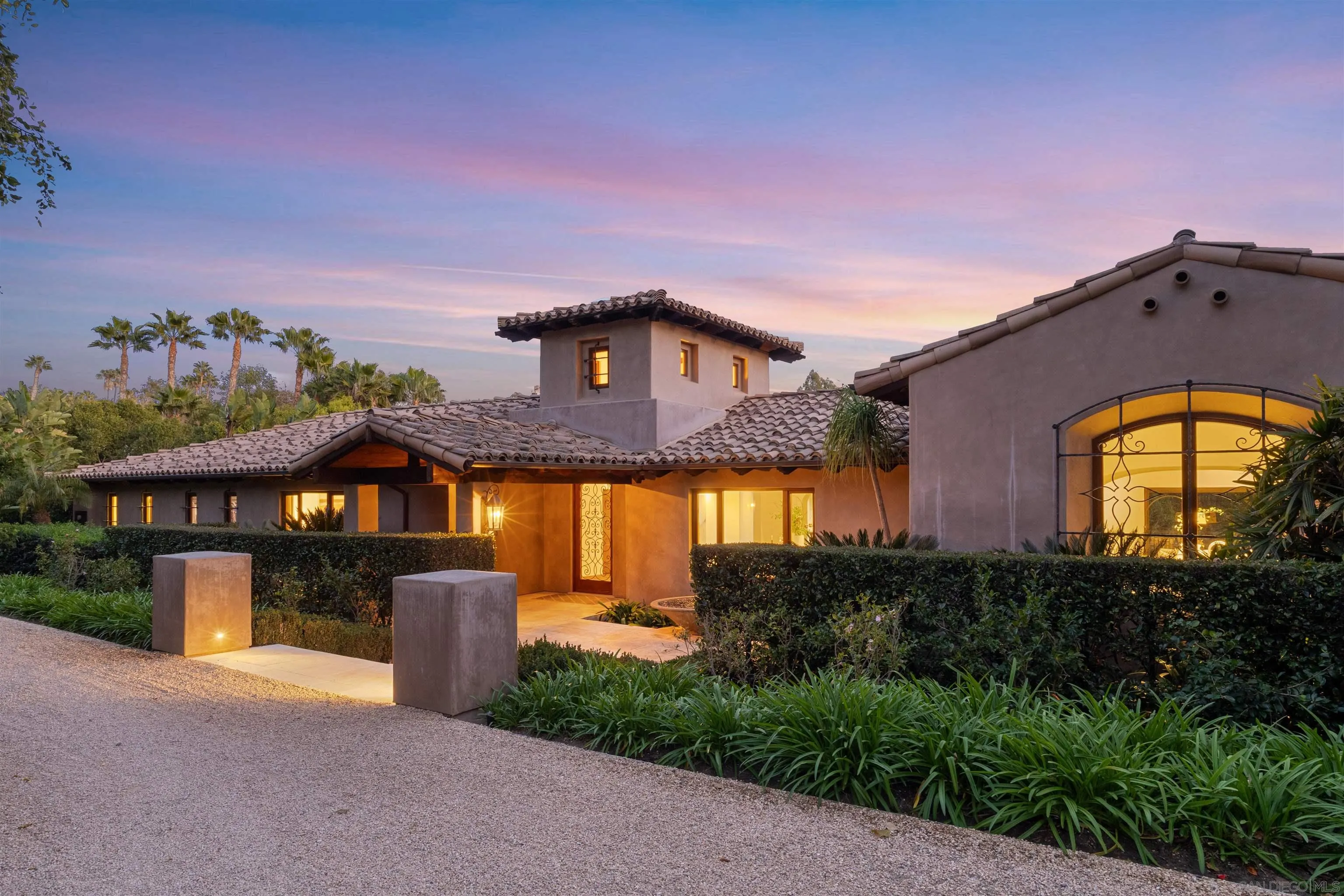 6871 Las Colinas