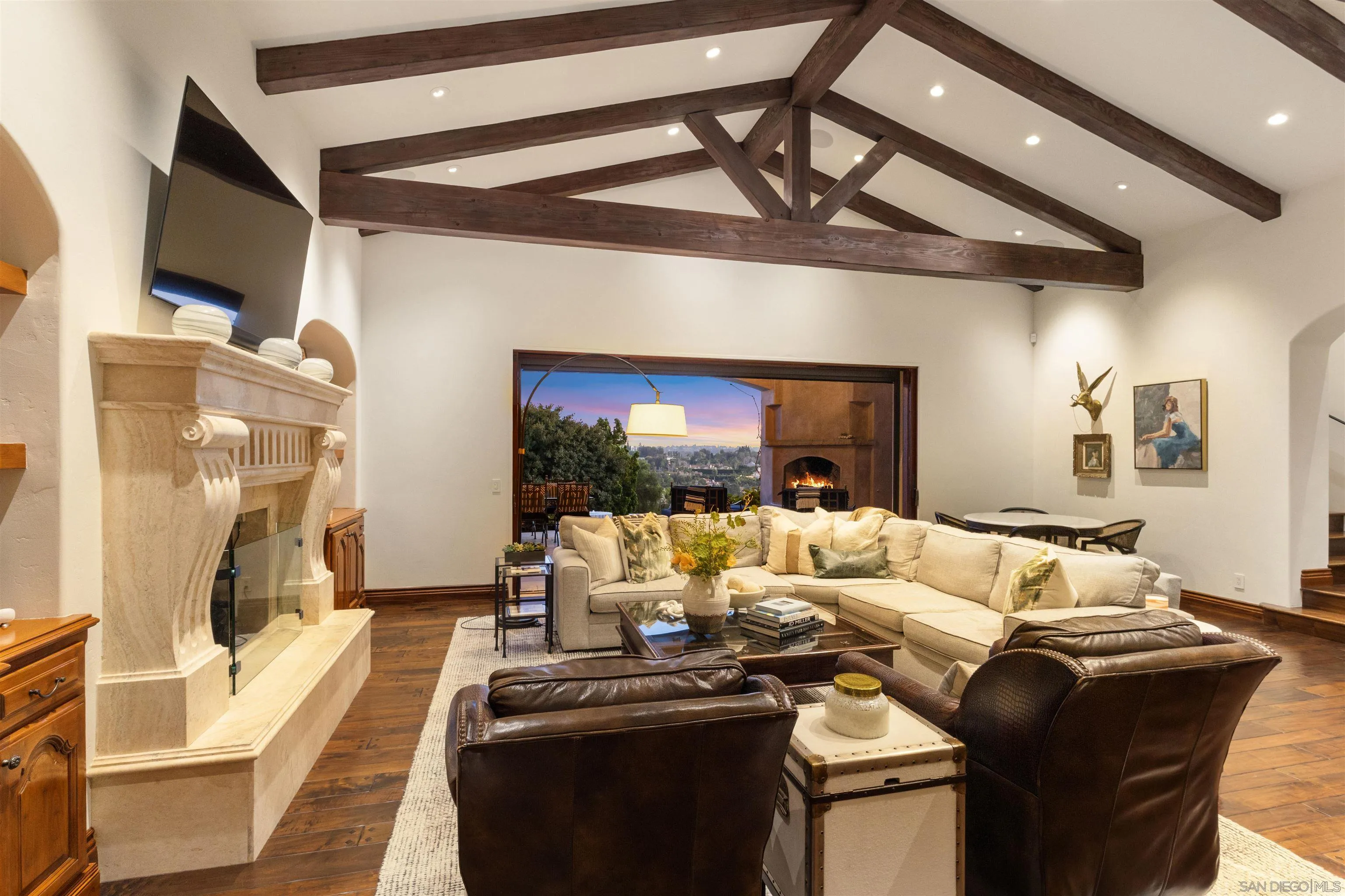 6871 Las Colinas