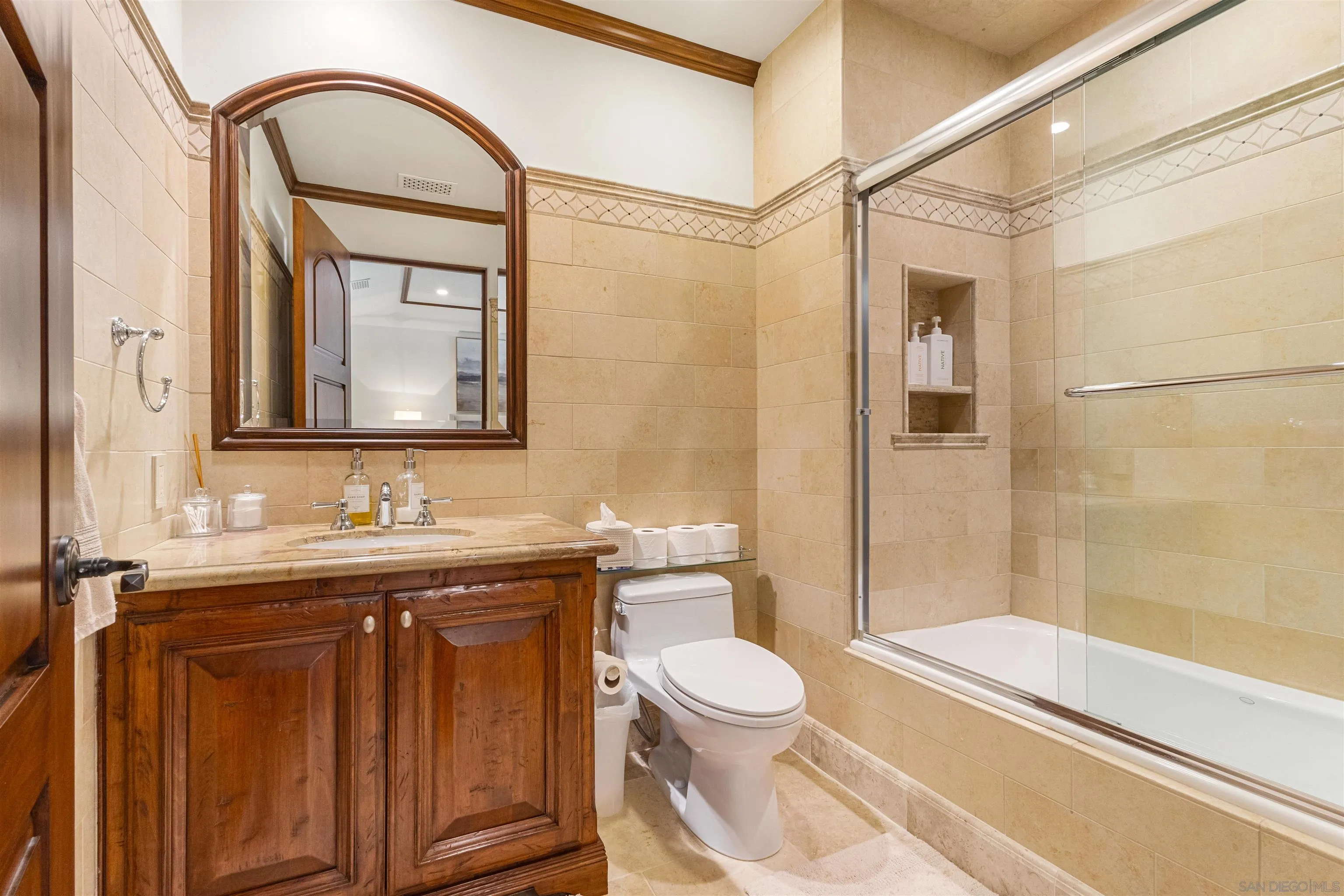 6871 Las Colinas