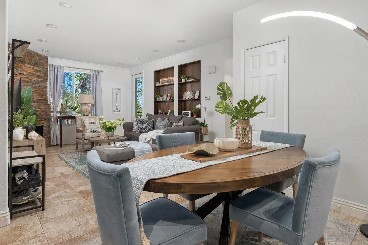 12366 Carmel Country Rd Unit 207