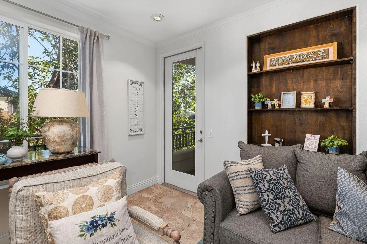 12366 Carmel Country Rd Unit 207