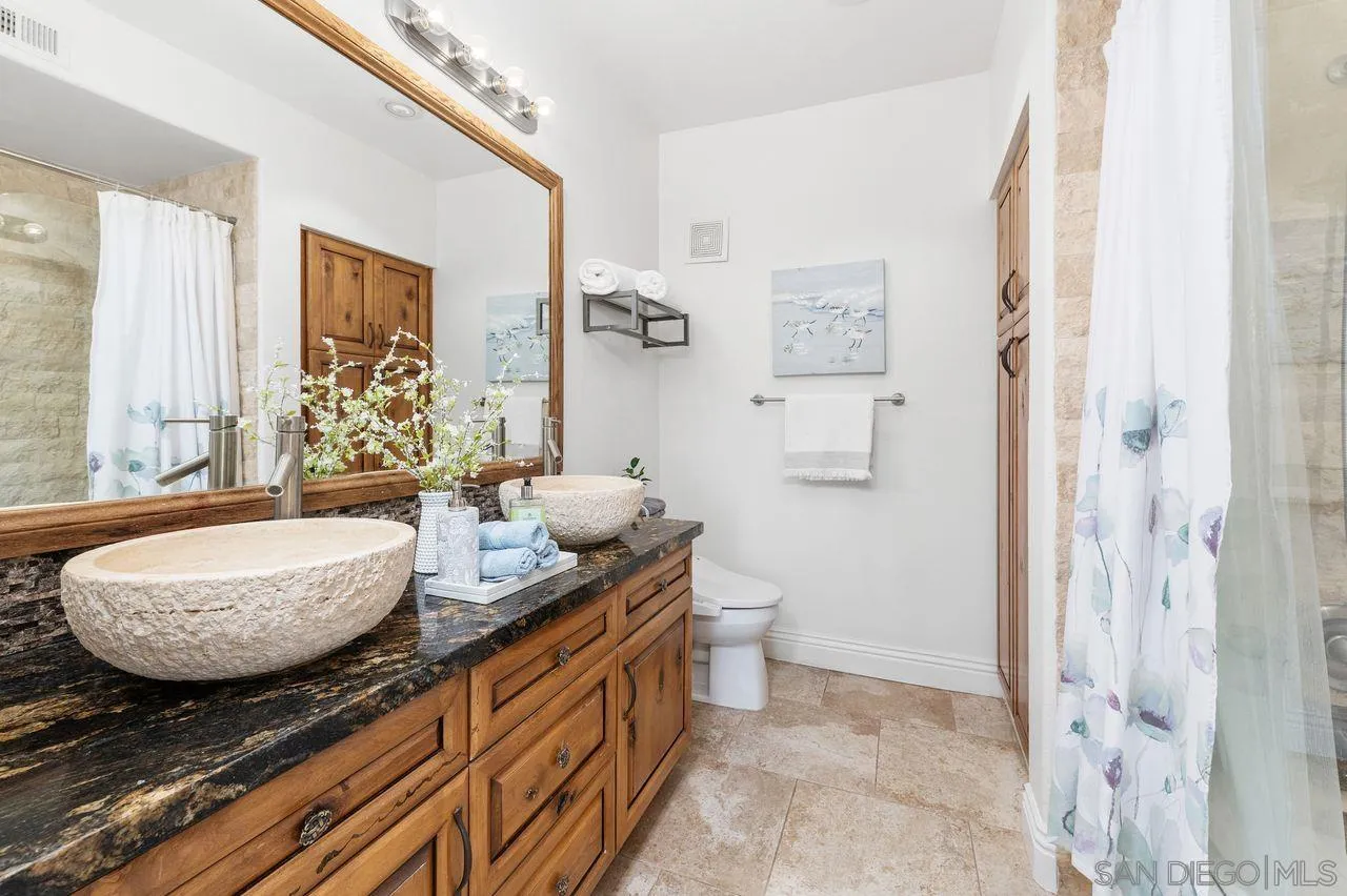 12366 Carmel Country Rd Unit 207