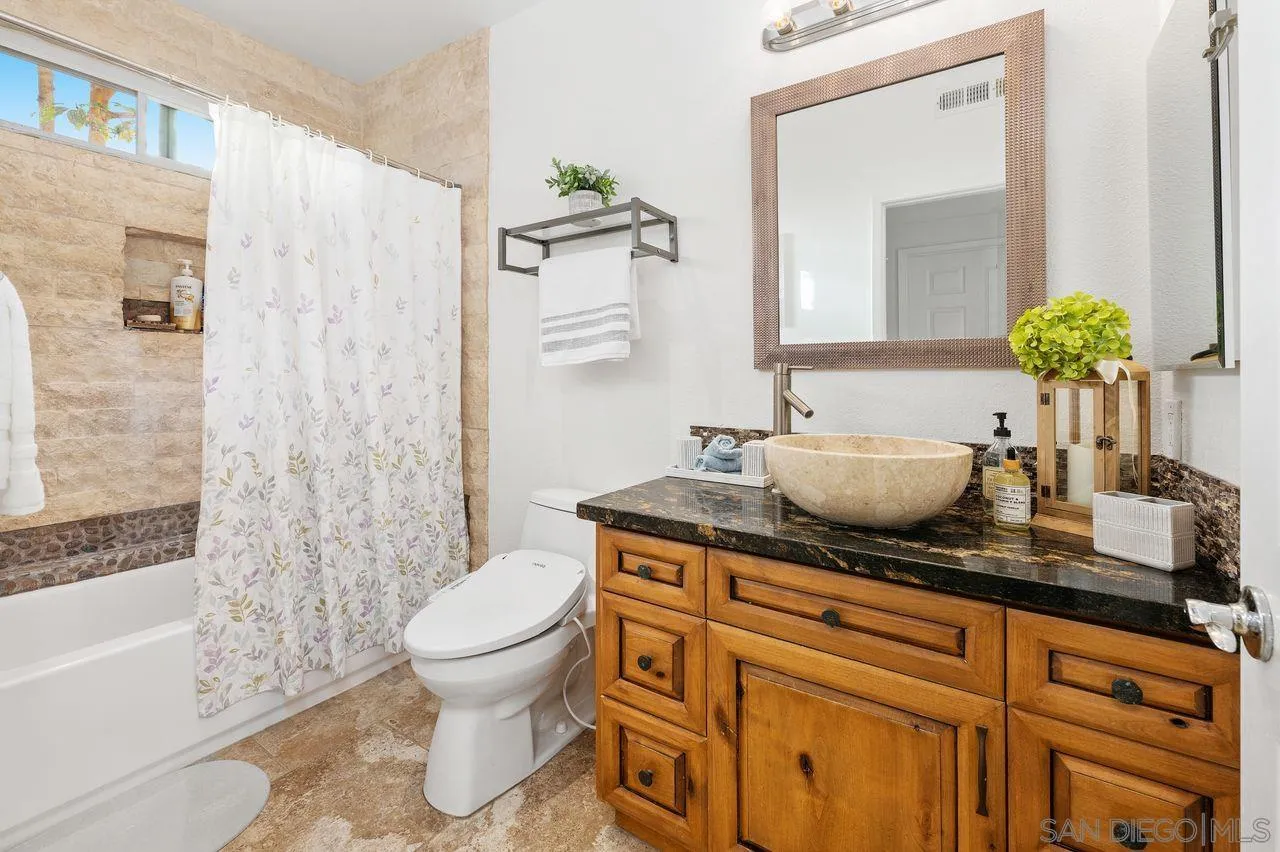 12366 Carmel Country Rd Unit 207