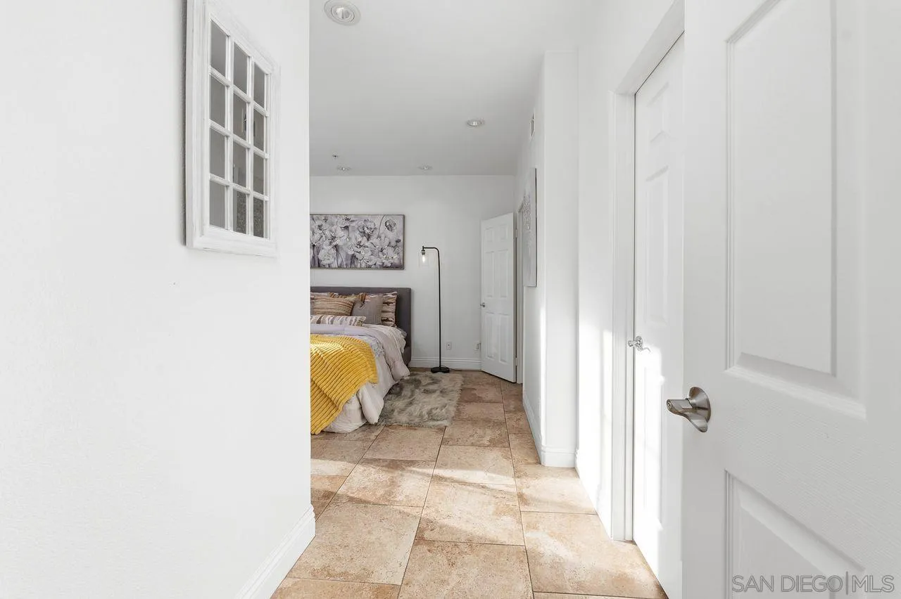 12366 Carmel Country Rd Unit 207