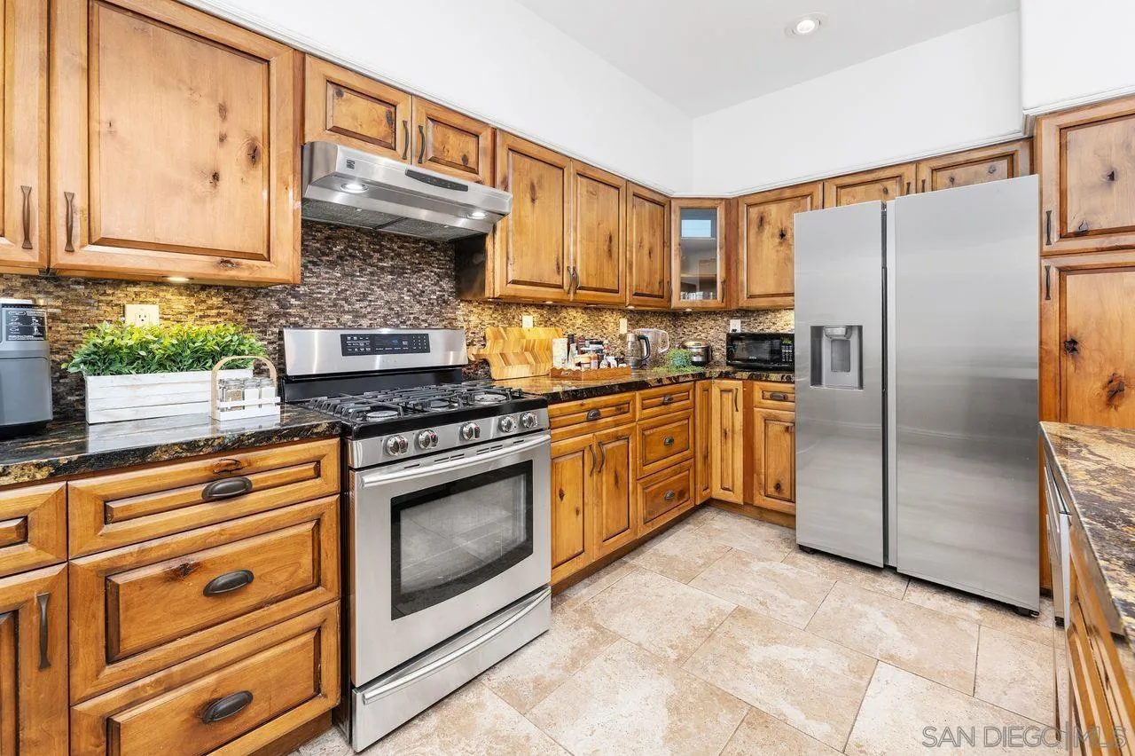 12366 Carmel Country Rd Unit 207