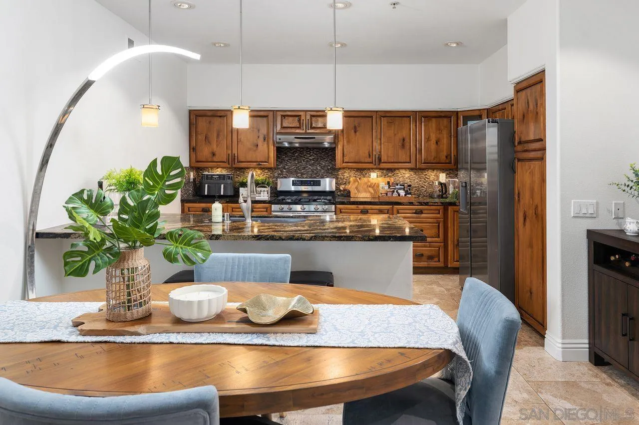 12366 Carmel Country Rd Unit 207