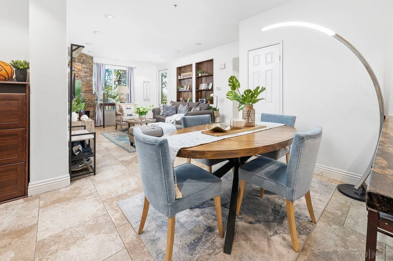 12366 Carmel Country Rd Unit 207