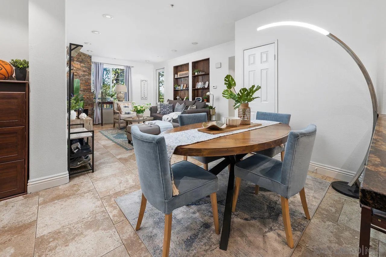 12366 Carmel Country Rd Unit 207