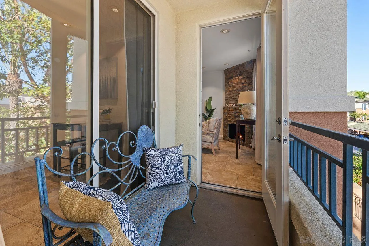 12366 Carmel Country Rd Unit 207