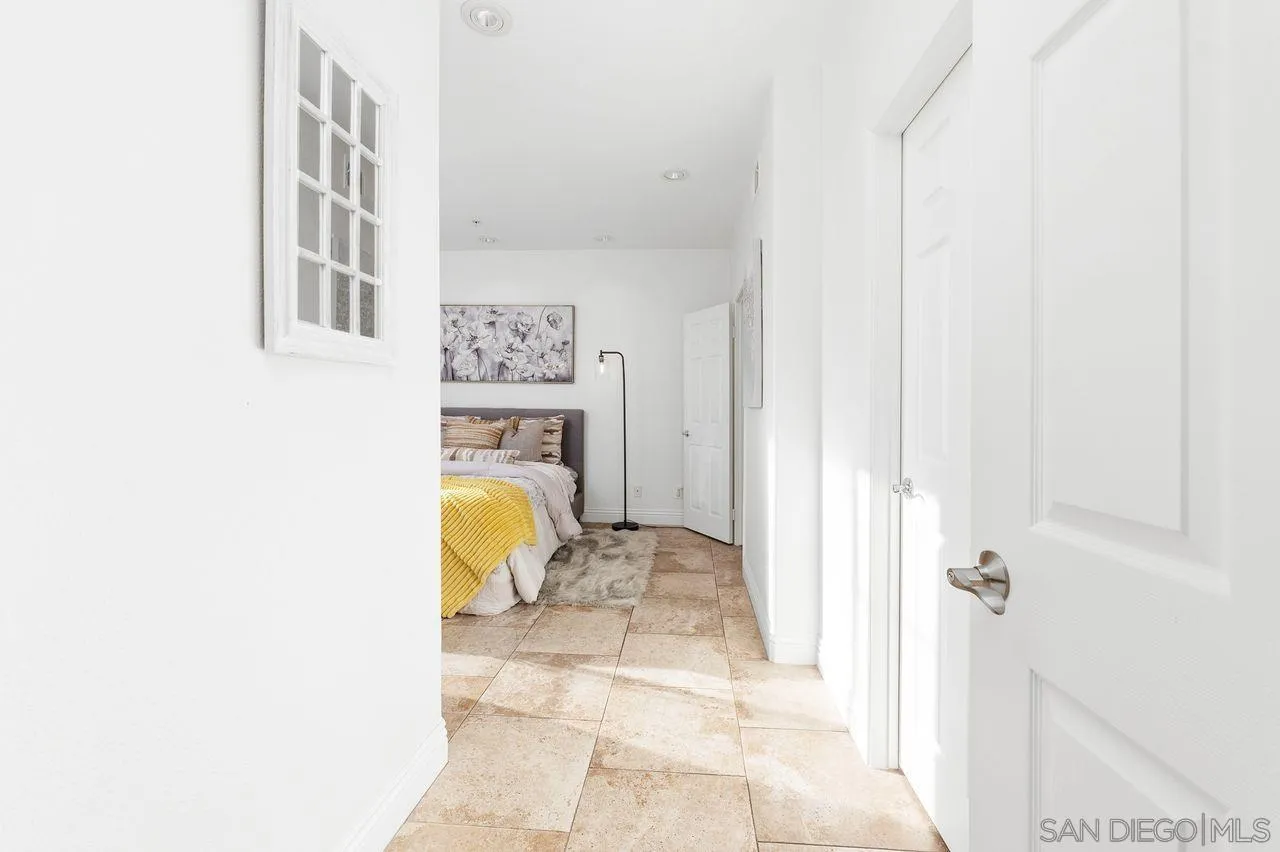 12366 Carmel Country Rd Unit 207