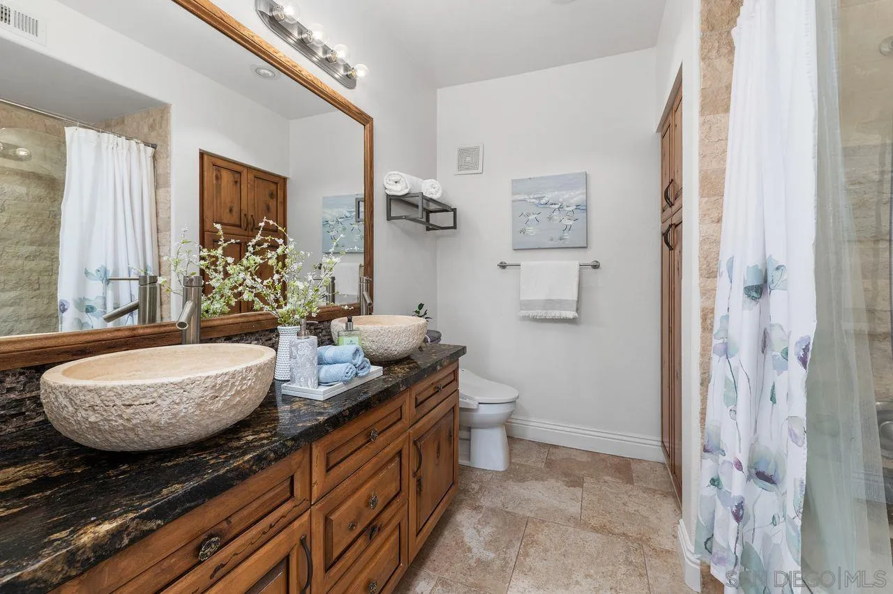 12366 Carmel Country Rd Unit 207