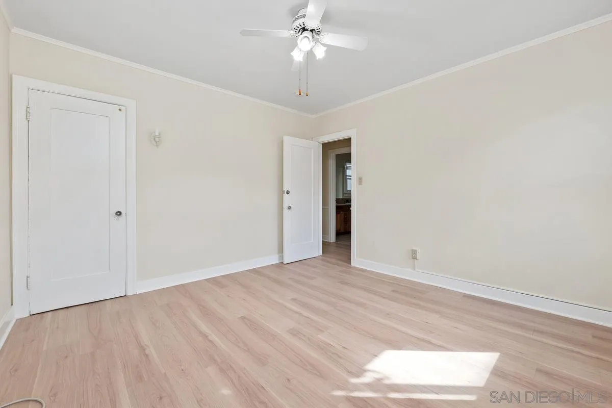 1817 1/2 Fremont Ave