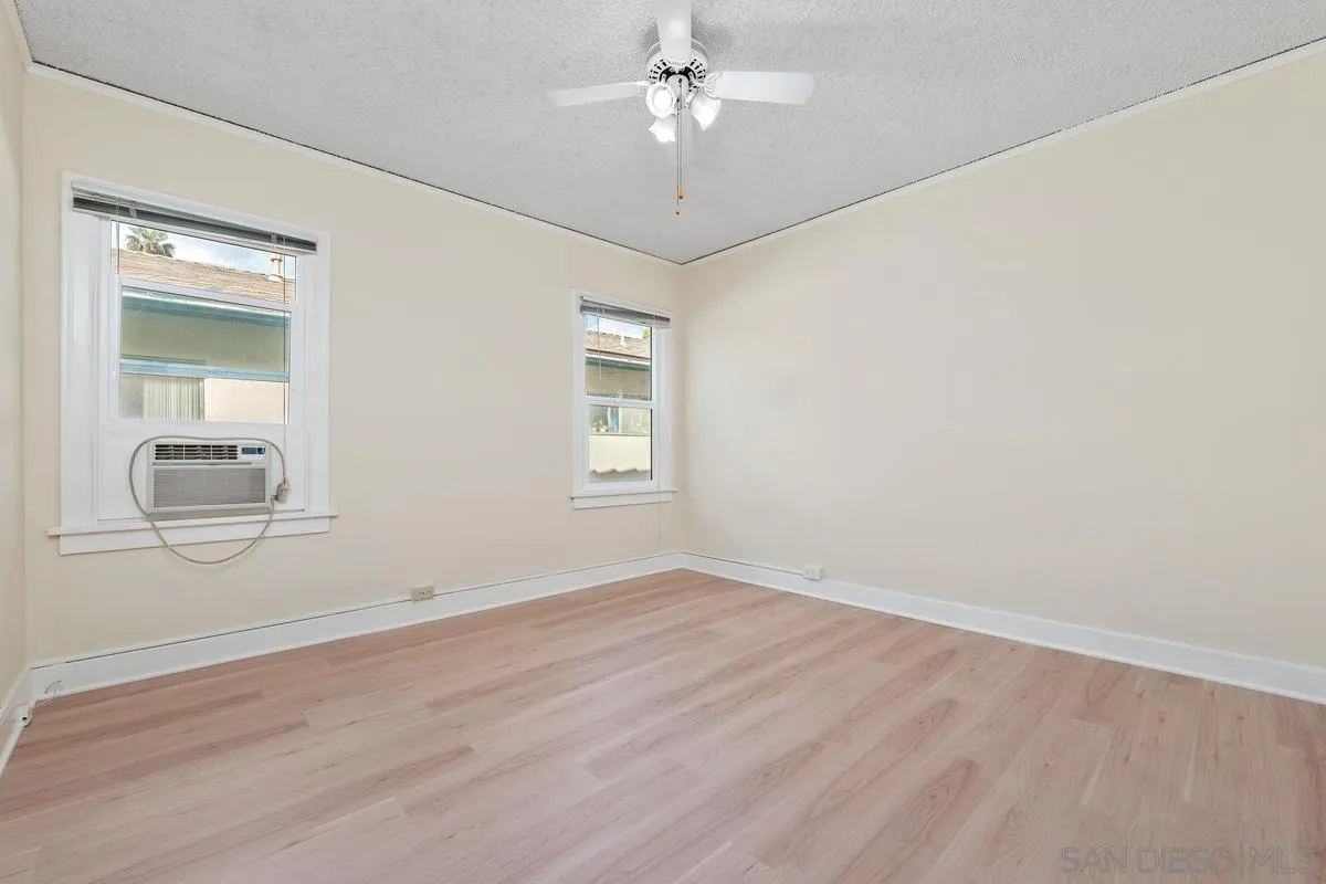 1817 1/2 Fremont Ave