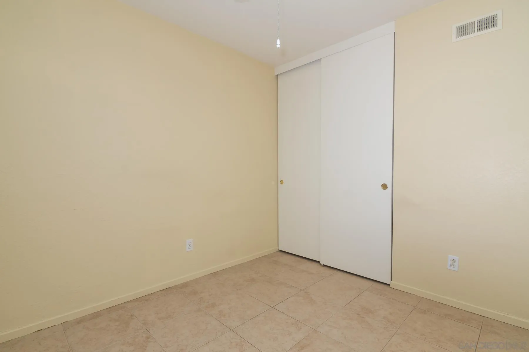 10939 Avenida Del Gato