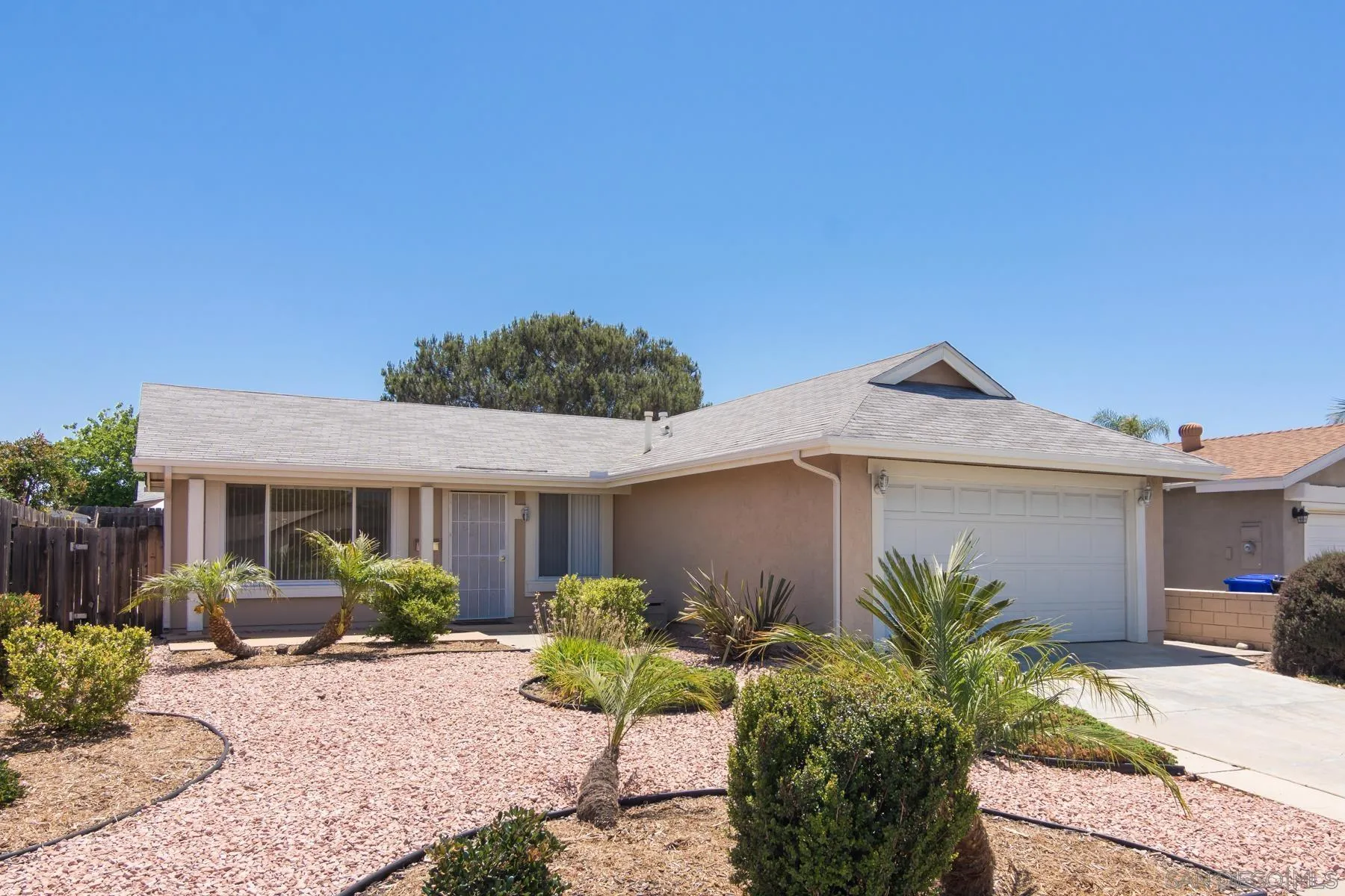 10939 Avenida Del Gato