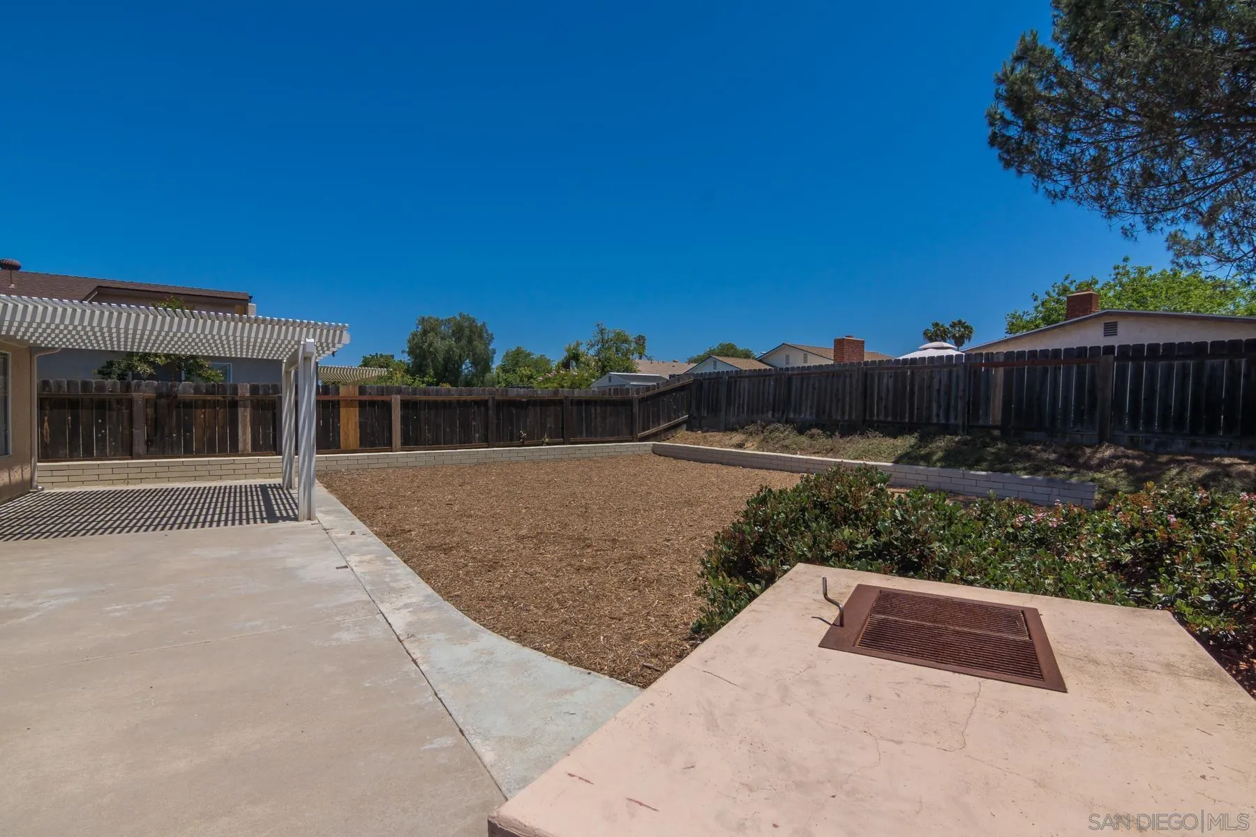 10939 Avenida Del Gato