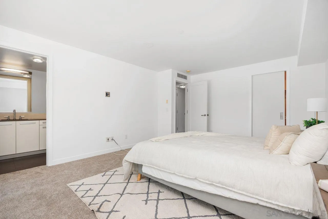 90 N Coast Highway 101 Ste 314