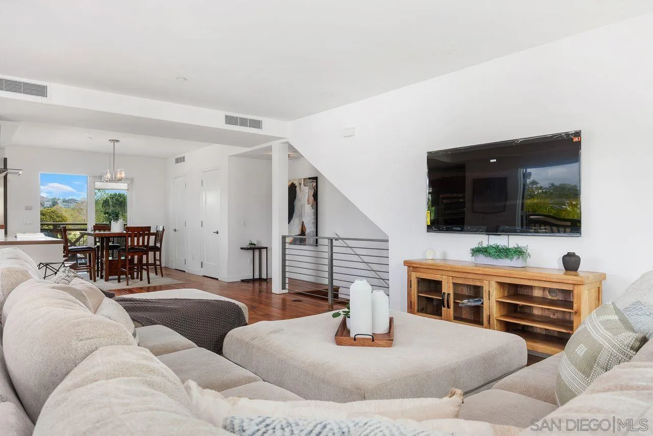 90 N Coast Highway 101 Ste 314