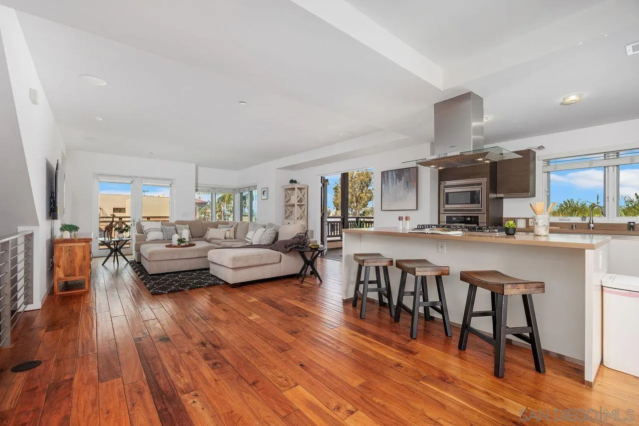 90 N Coast Highway 101 Ste 314