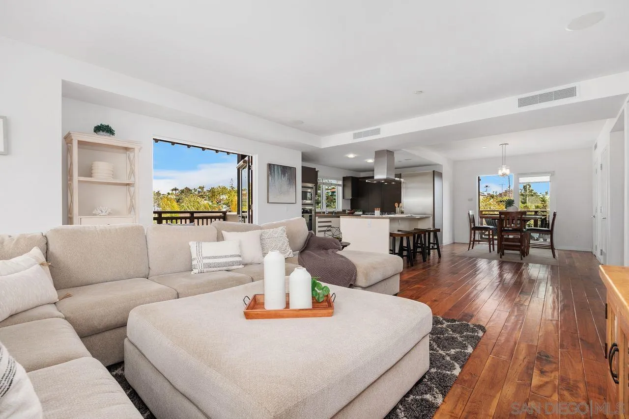 90 N Coast Highway 101 Ste 314