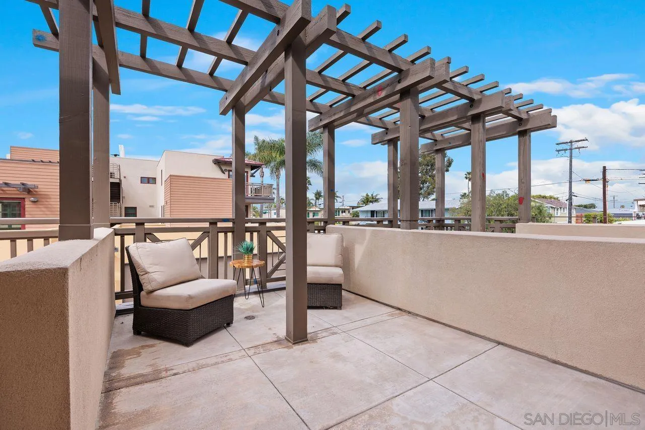 90 N Coast Highway 101 Ste 314