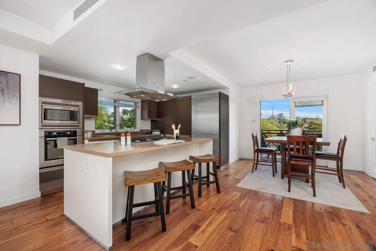 90 N Coast Highway 101 Ste 314