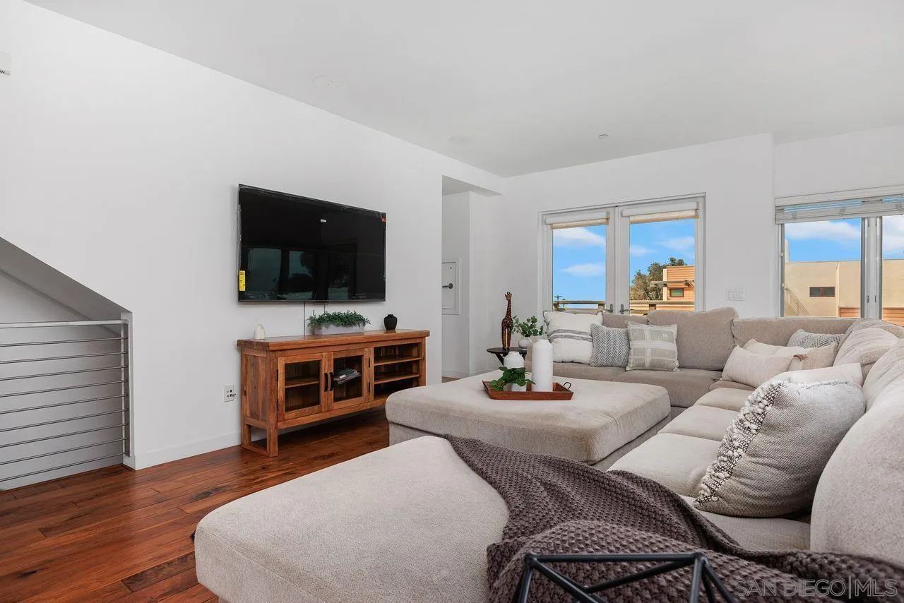 90 N Coast Highway 101 Ste 314