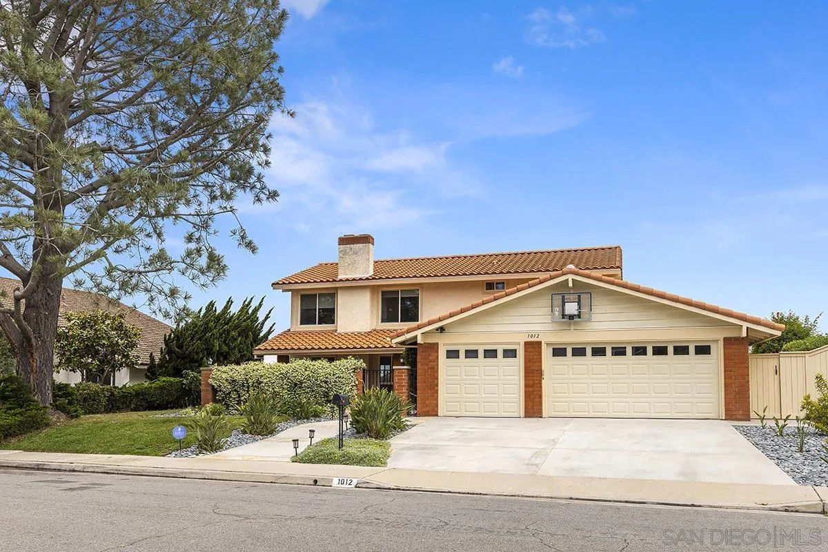 1012 Santa Florencia