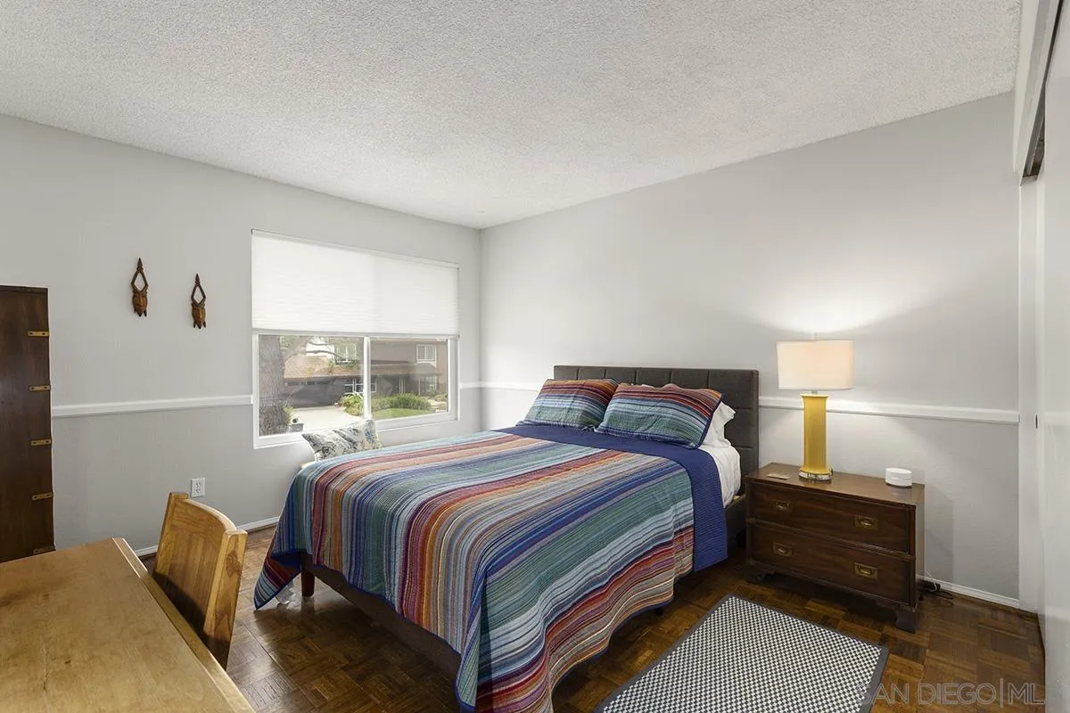 1012 Santa Florencia