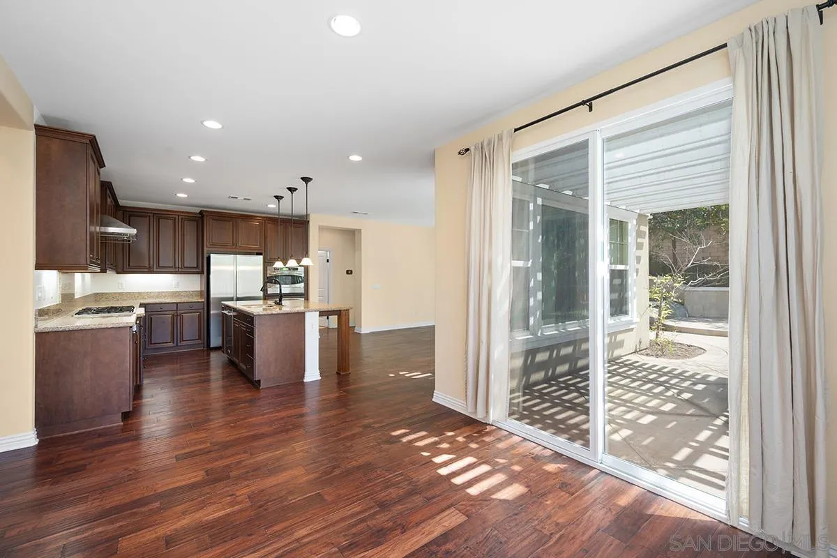 6275 Silver Bush Creek St