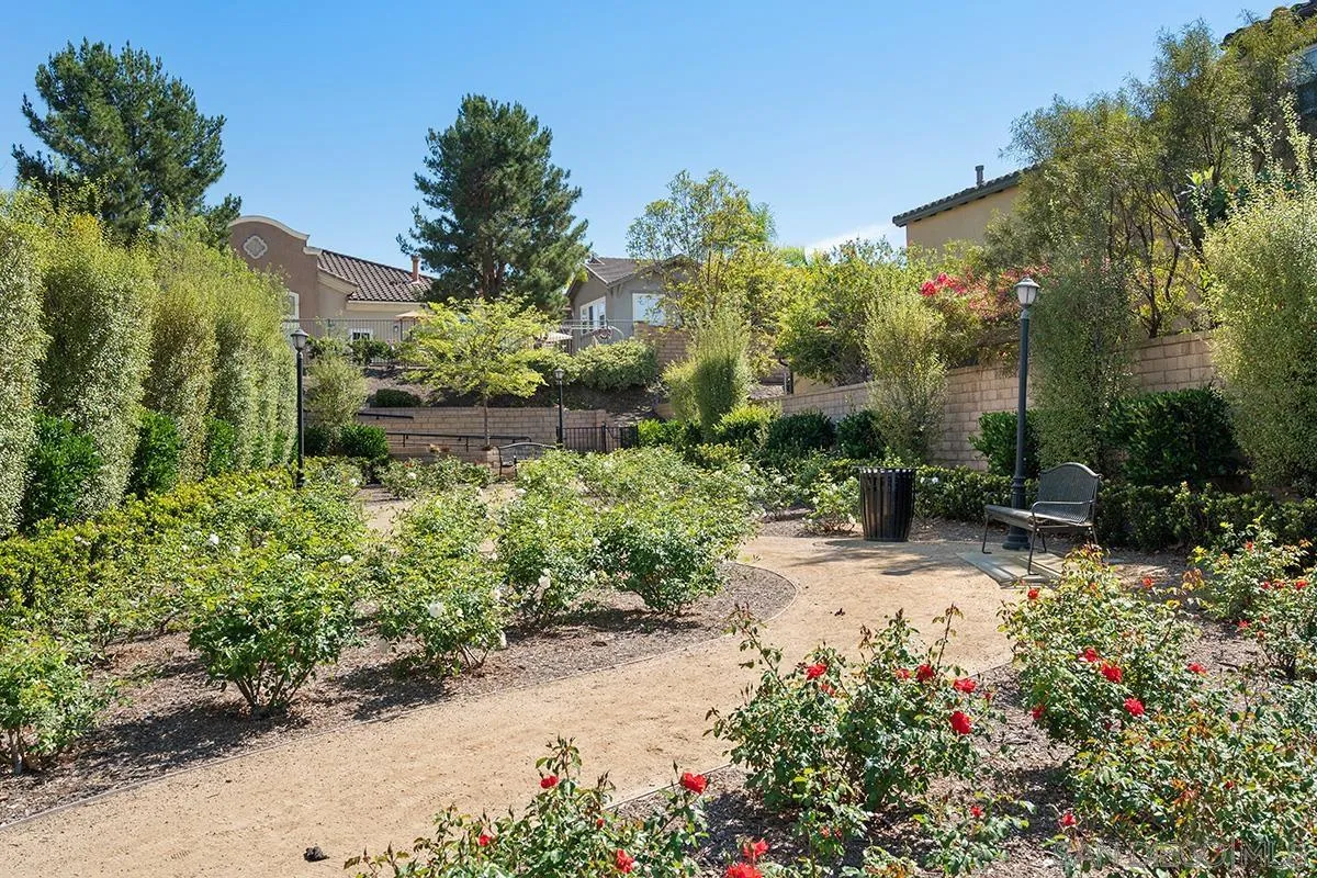 6275 Silver Bush Creek St