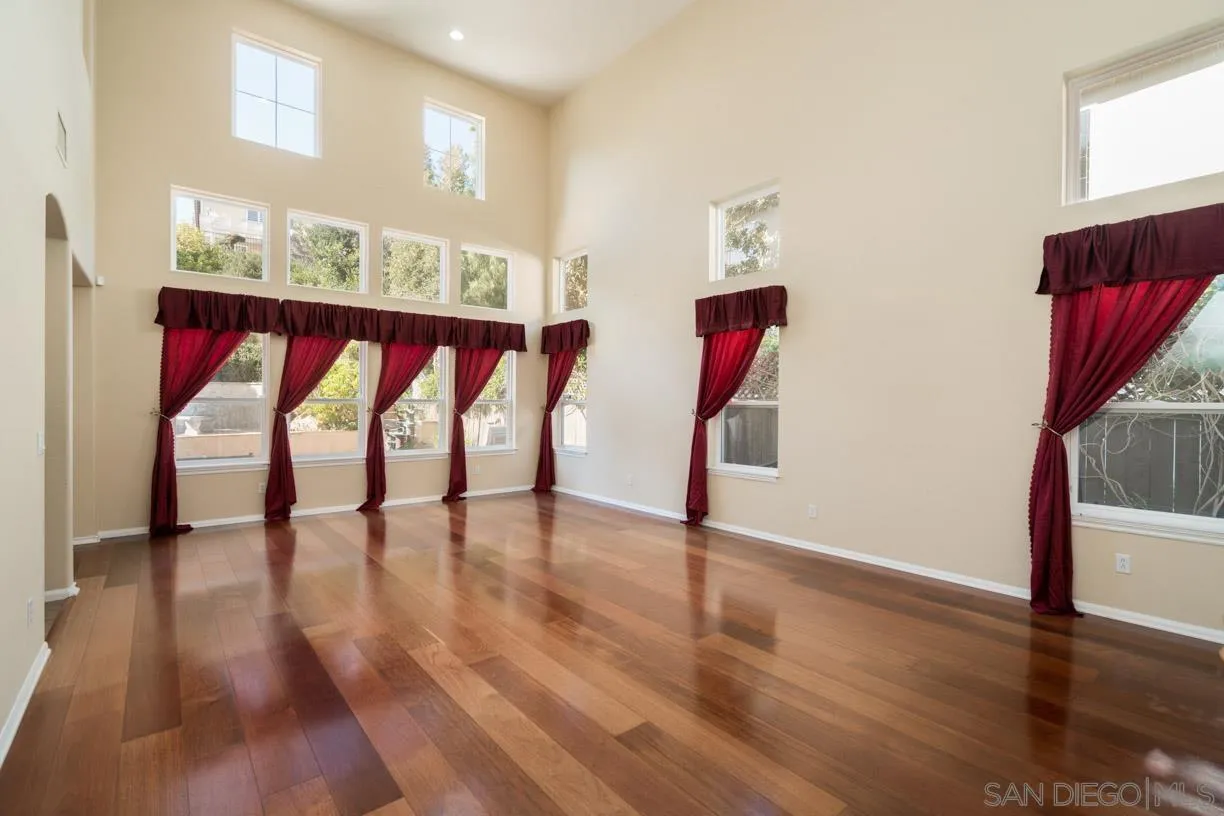 3964 Corte Mar De Hierba