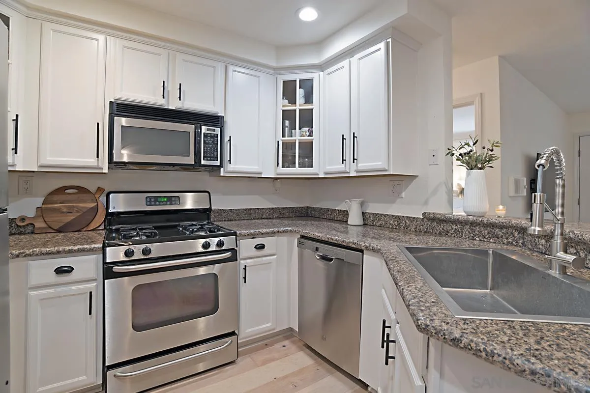 12588 Carmel Creek Rd Unit 33