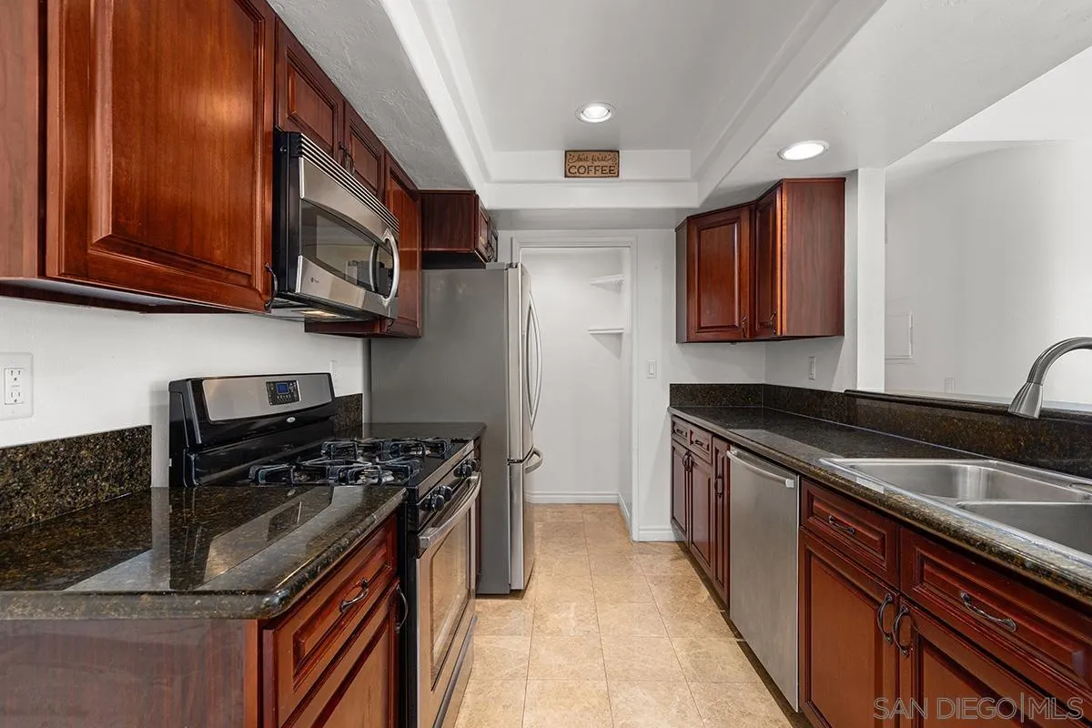 13262 Salmon River Rd Unit 204