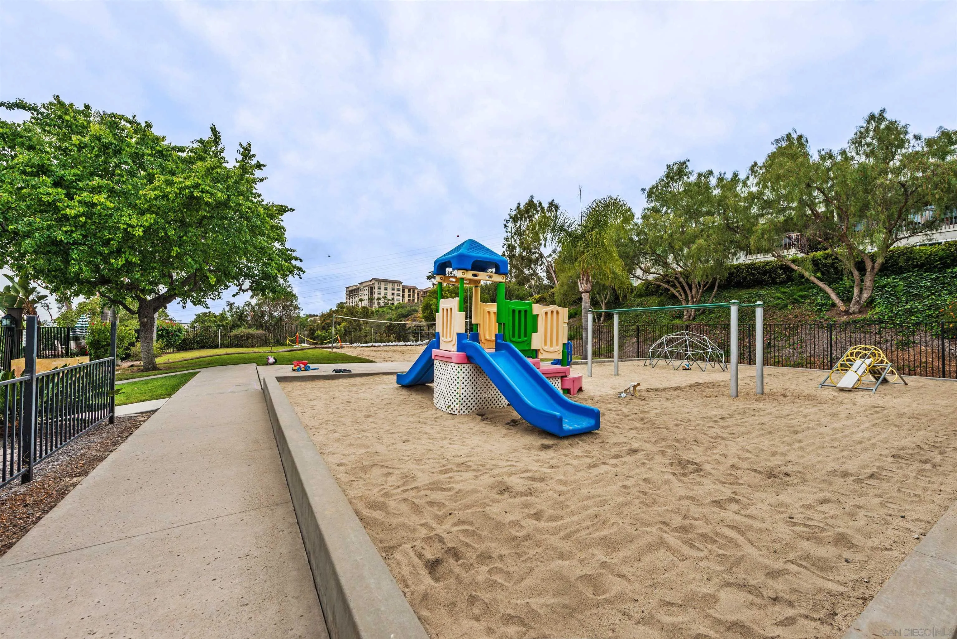 6269 Caminito Salado