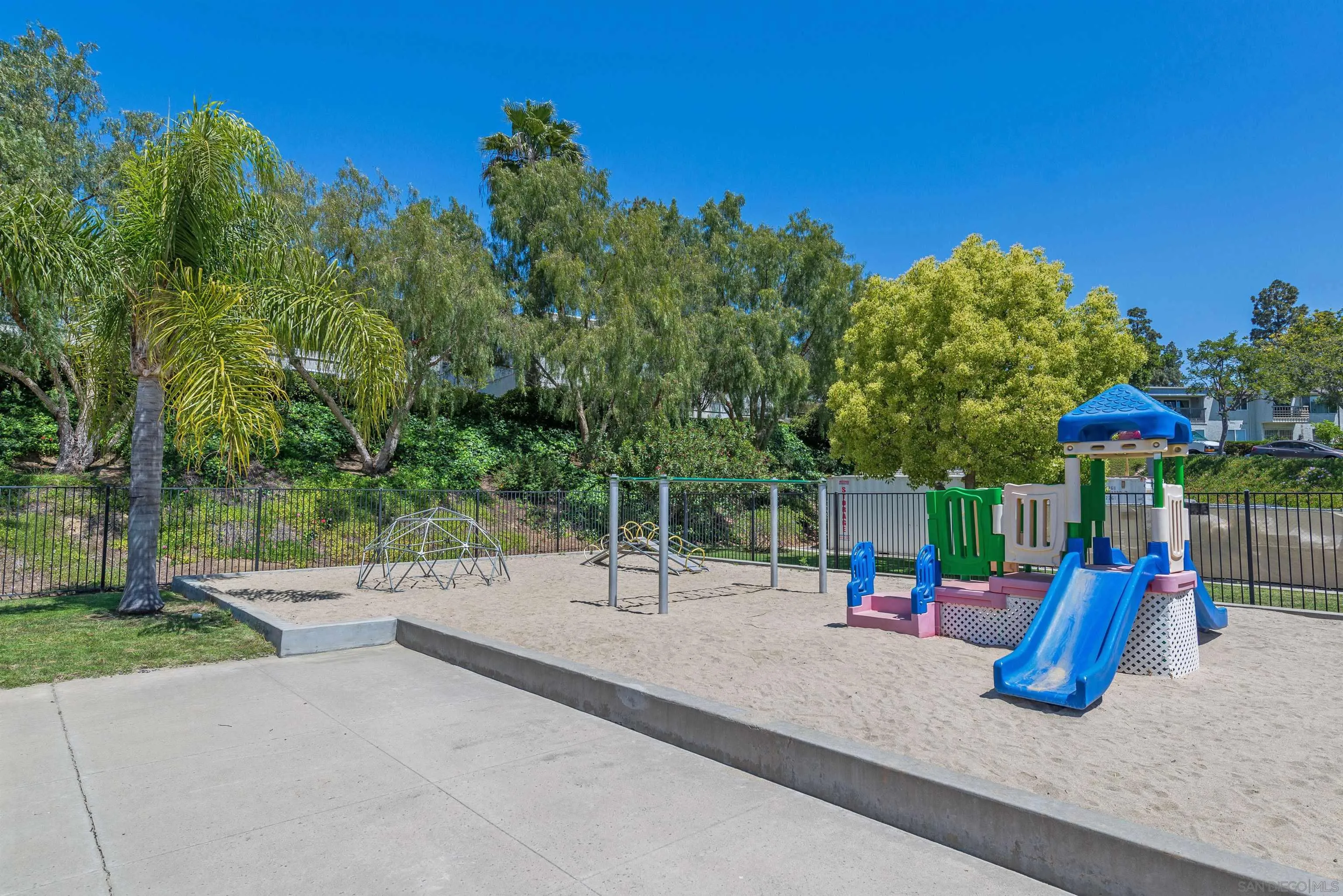 6269 Caminito Salado