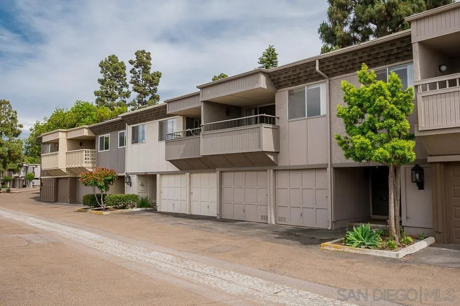 6269 Caminito Salado