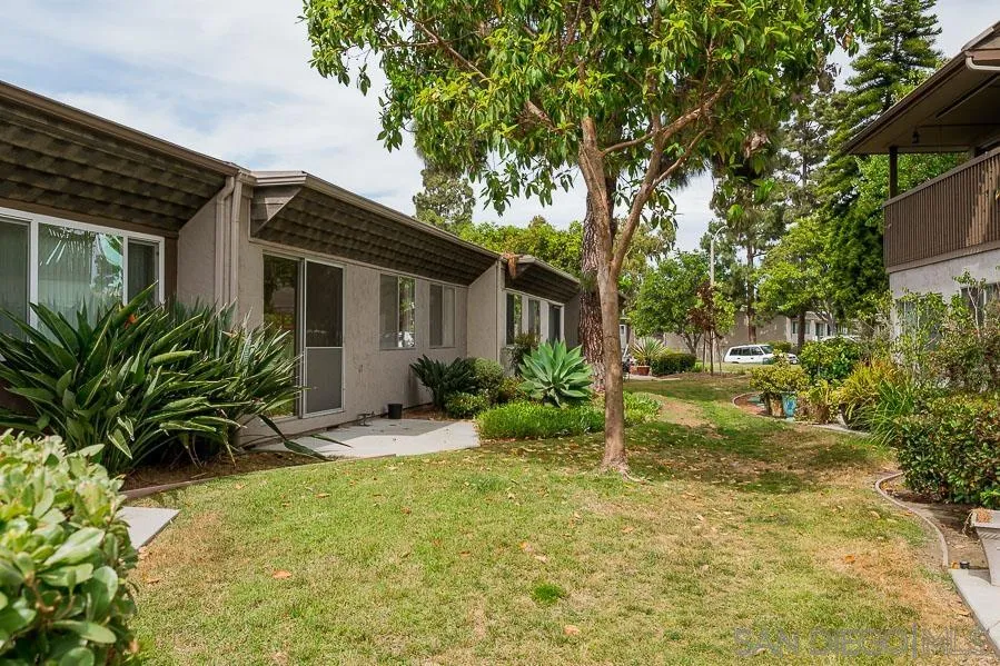 6269 Caminito Salado