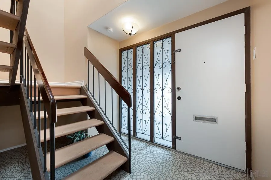 6269 Caminito Salado