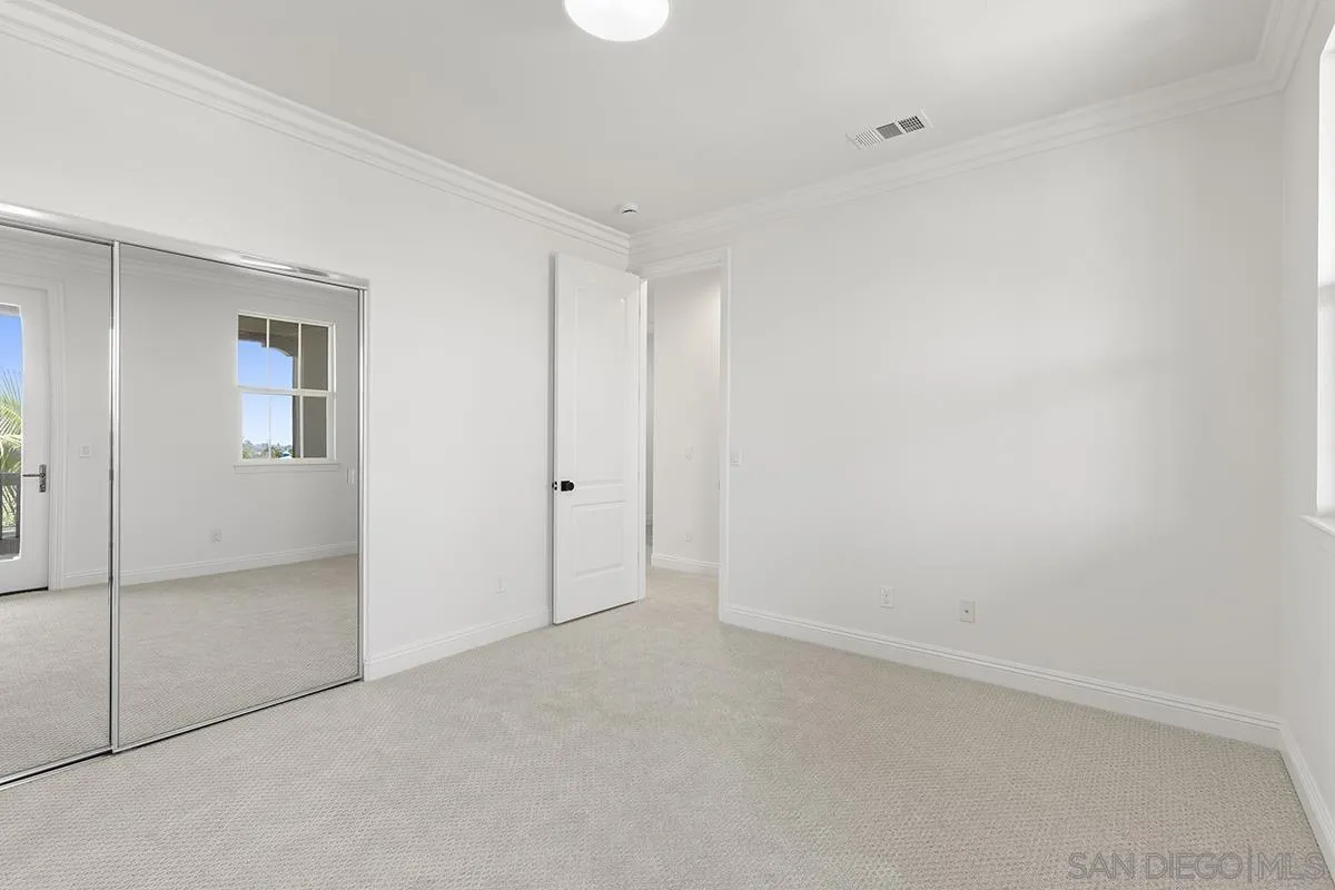 6338 Huntington Dr